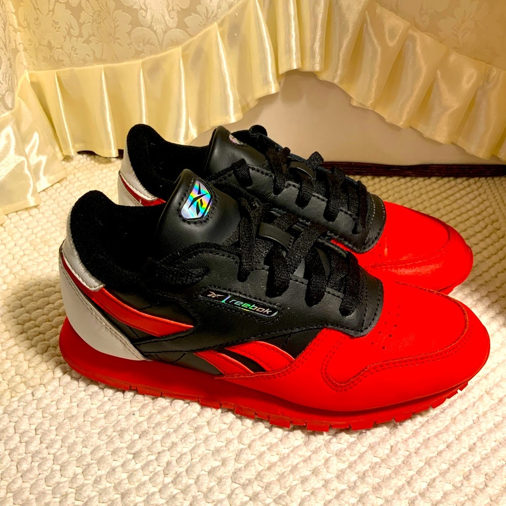 REEBOK